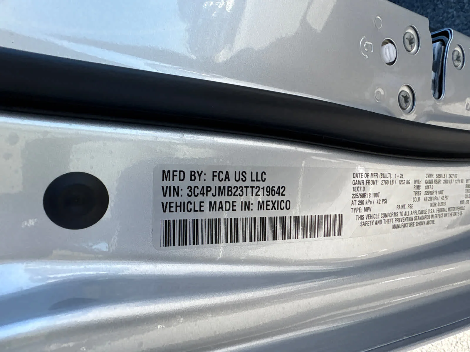 New 2026 Silver Zynith Clearcoat Jeep Laredo image 30