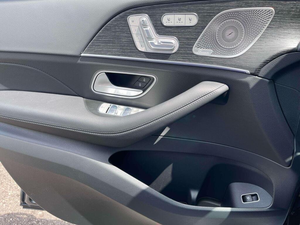 New 2026 Selenite Grey Metallic Mercedes-Benz GLE 450 image 31
