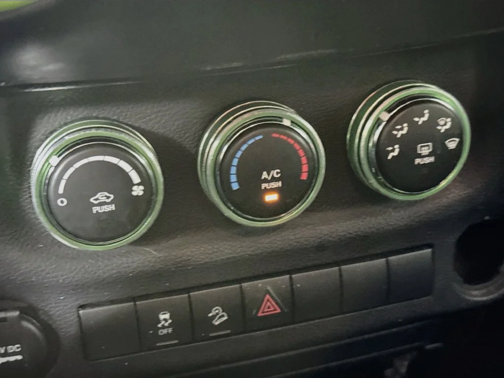 Used 2017 Green Jeep Sport image 18