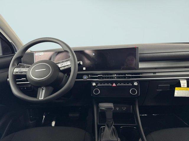 New 2026 White Hyundai SEL AWD image 7
