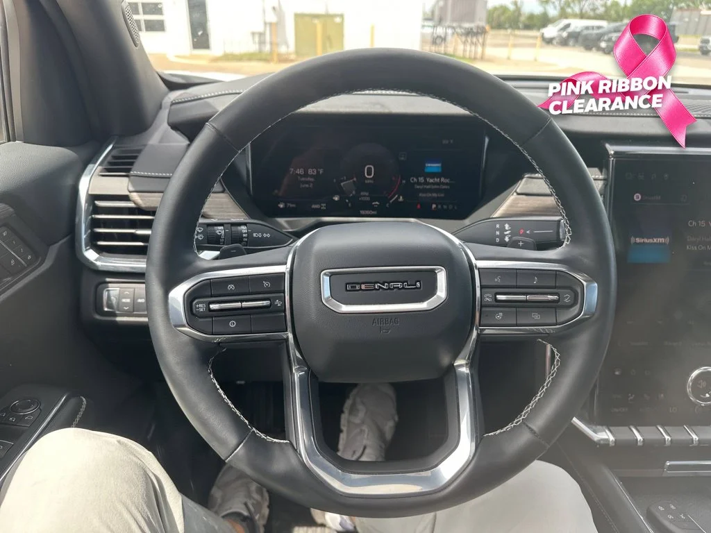 Used 2025 White GMC Denali image 13