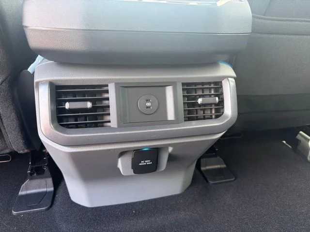 New 2026 Oxford White Ford XLT image 22