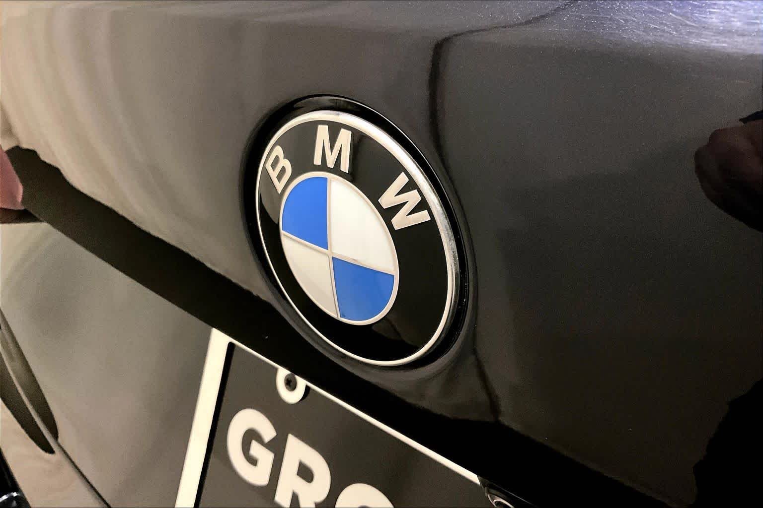 Used 2021 Carbon Black Metallic BMW xDrive40i image 64