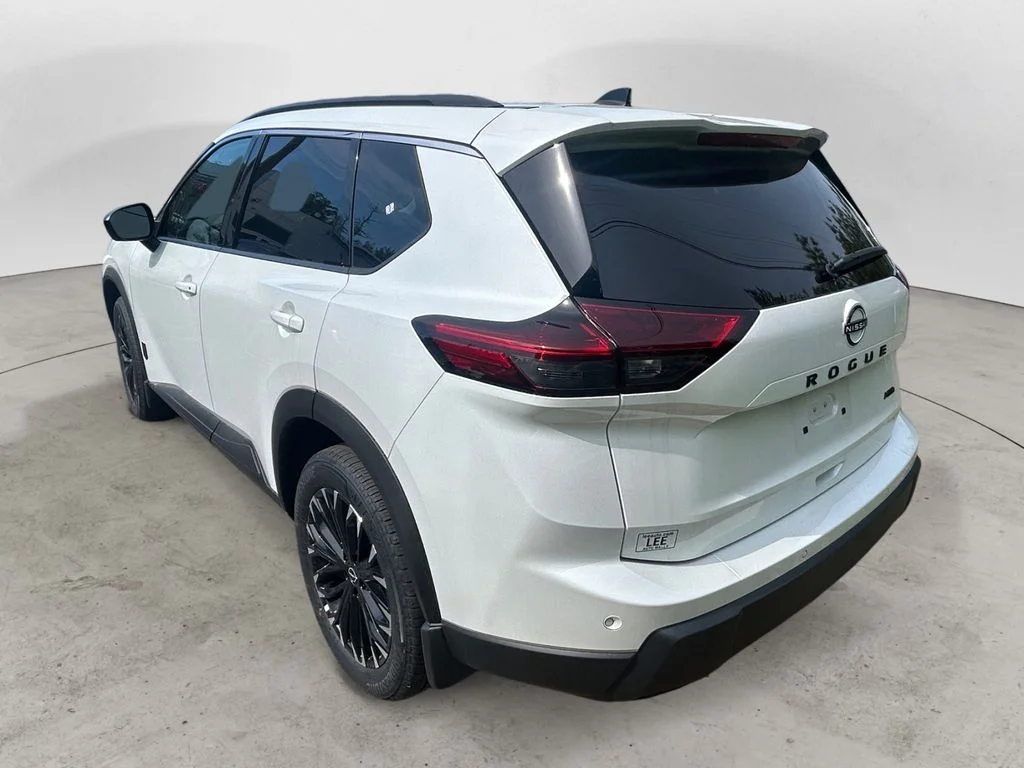 New 2026 Everest White Pearl Tricoat Nissan Dark Armor image 3