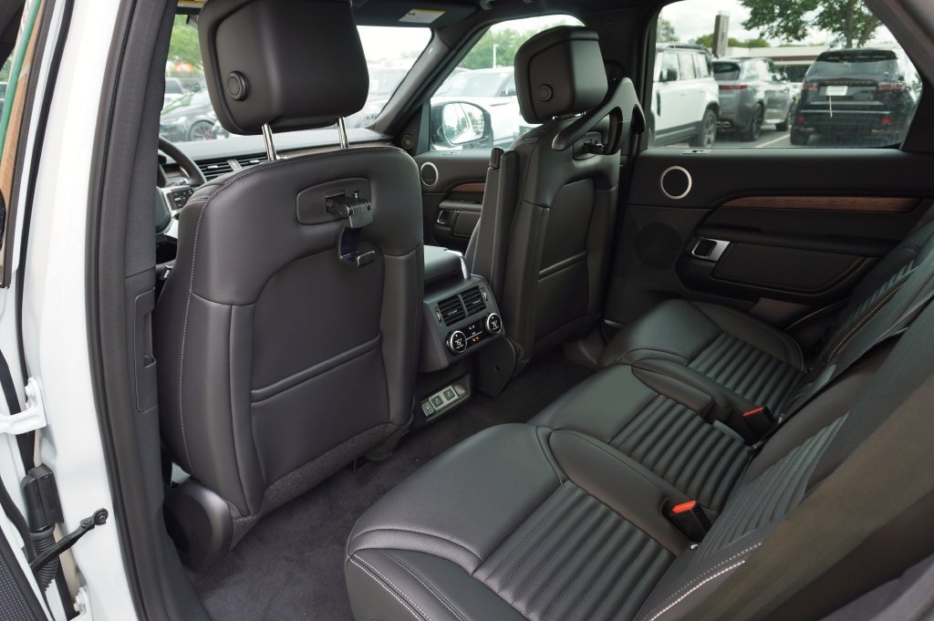 New 2026 Fuji White Land Rover S image 28