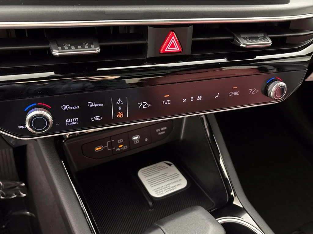 New 2027 Black Kia GT-Line image 37