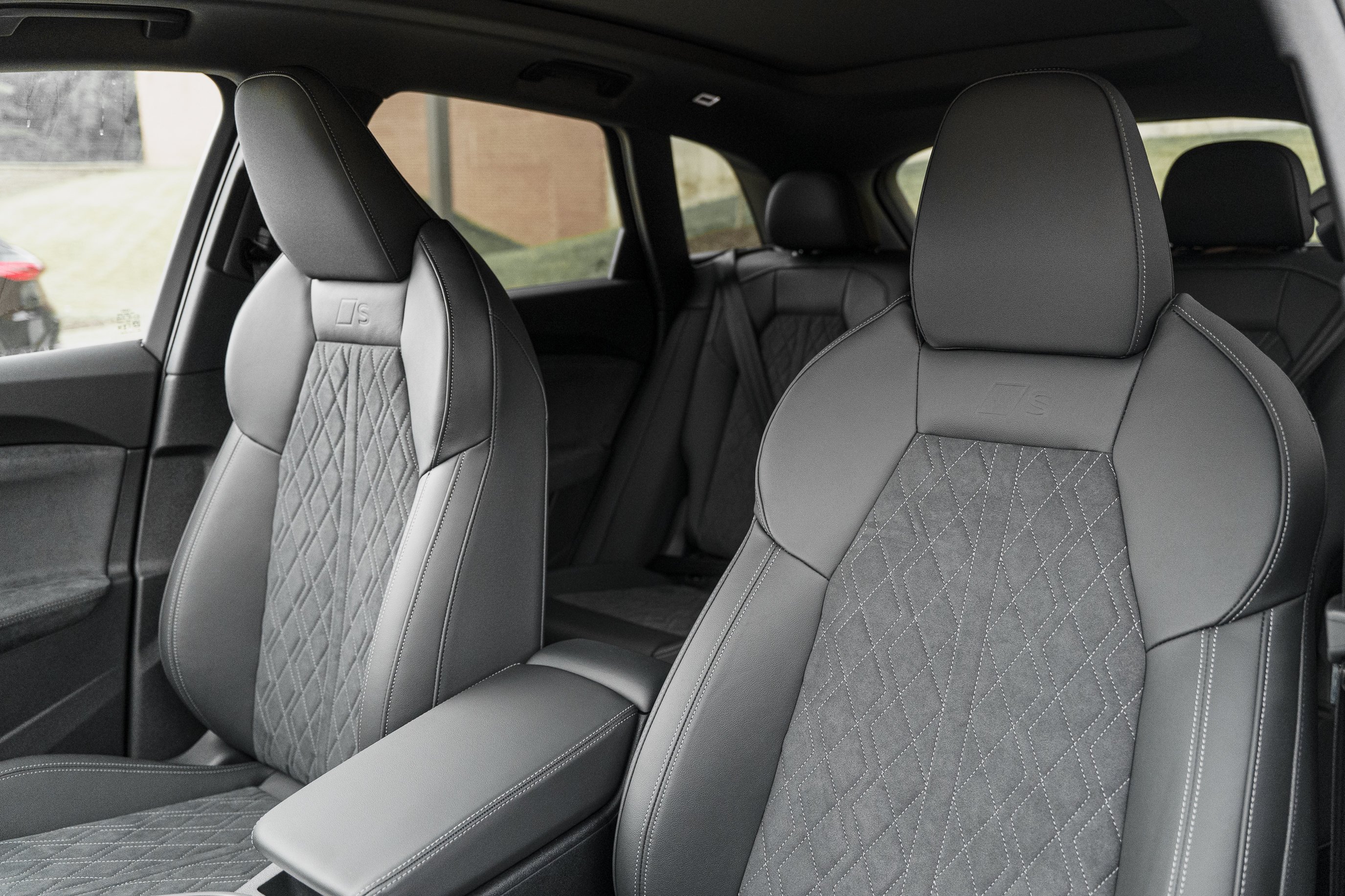 New 2026 MYTHOS BLACK Audi Premium Plus image 22