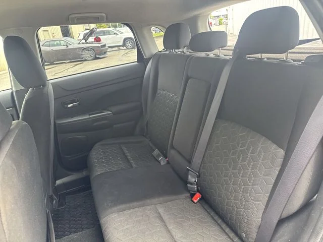 Used 2020  Mitsubishi 2.0 ES image 13