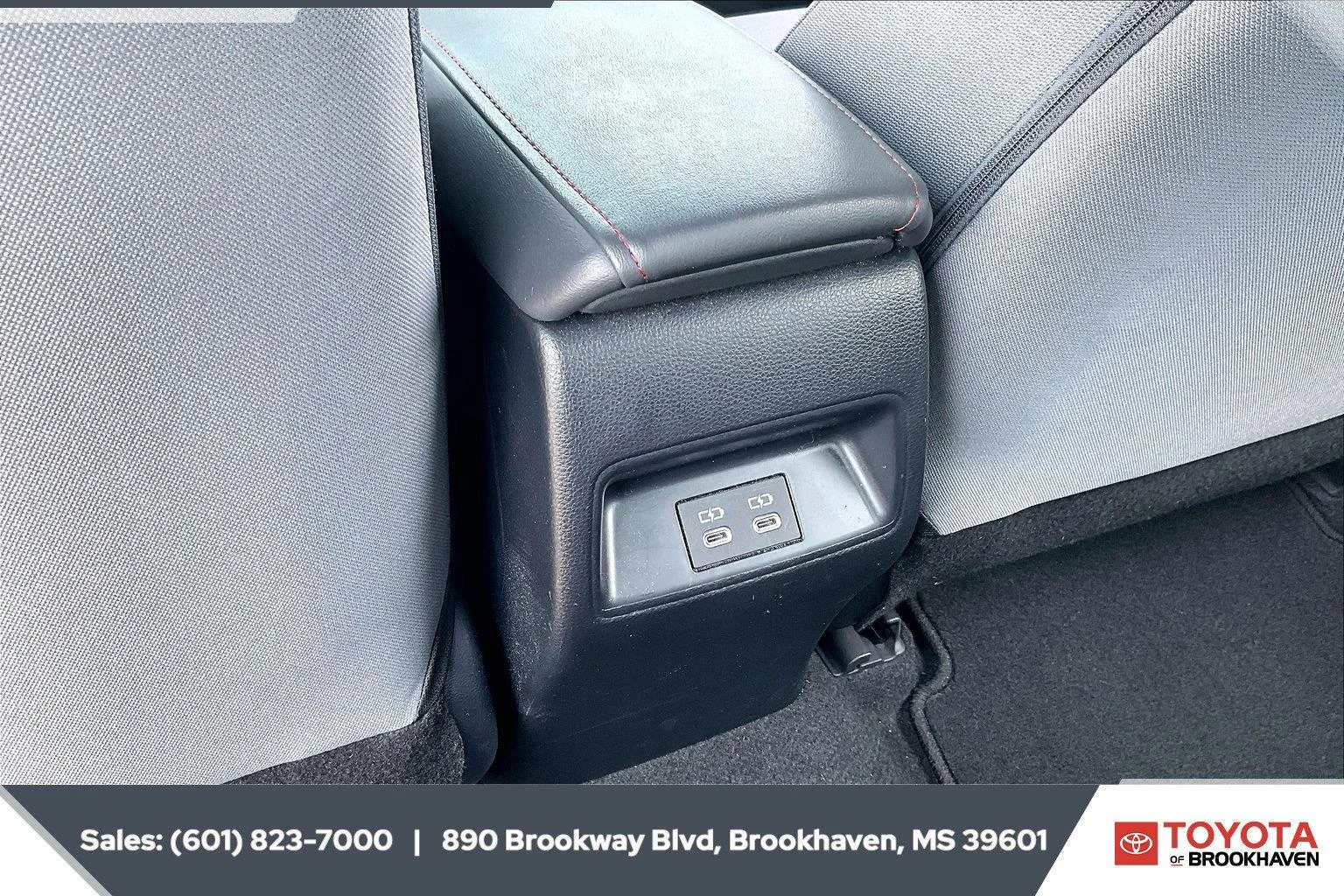Used 2025 Ice Cap Toyota SE image 24