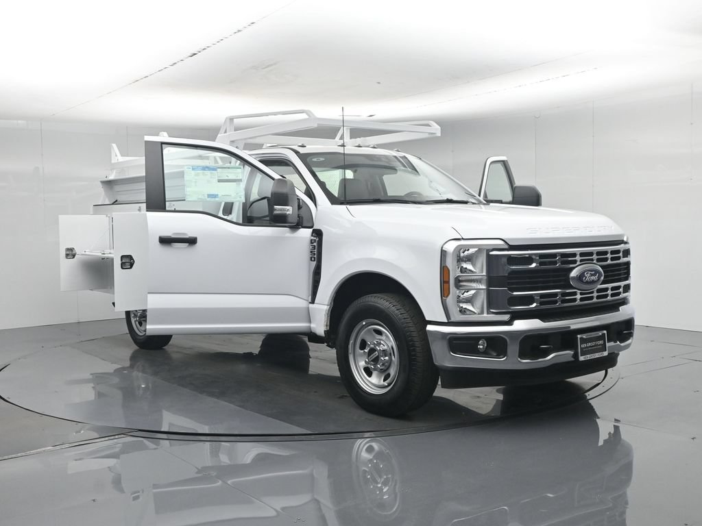 2026 Ford F-350 Super Duty Chassis Cab XL - Photo 34