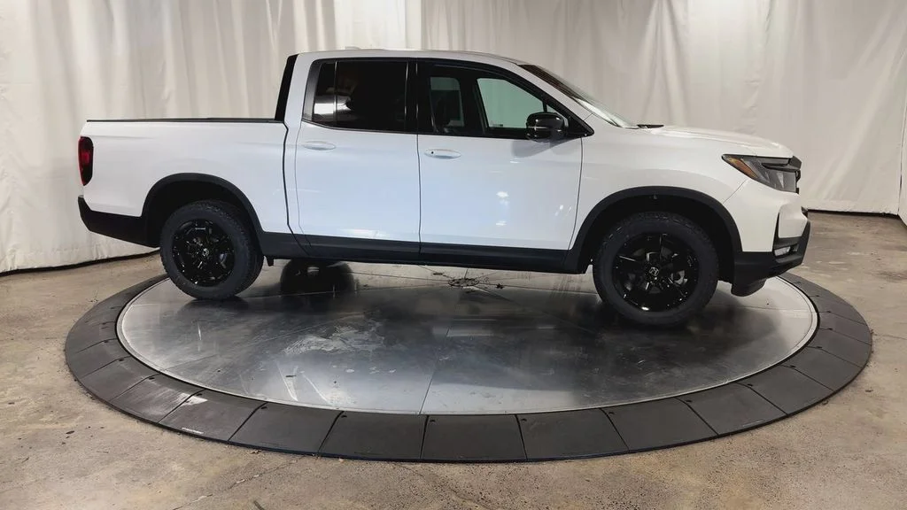 New 2026 Platinum White Pearl Honda Black Edition image 2