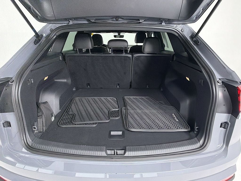 Used 2022 Pure Gray Volkswagen 3.6L V6 SE w/Technology 4MOTION image 26
