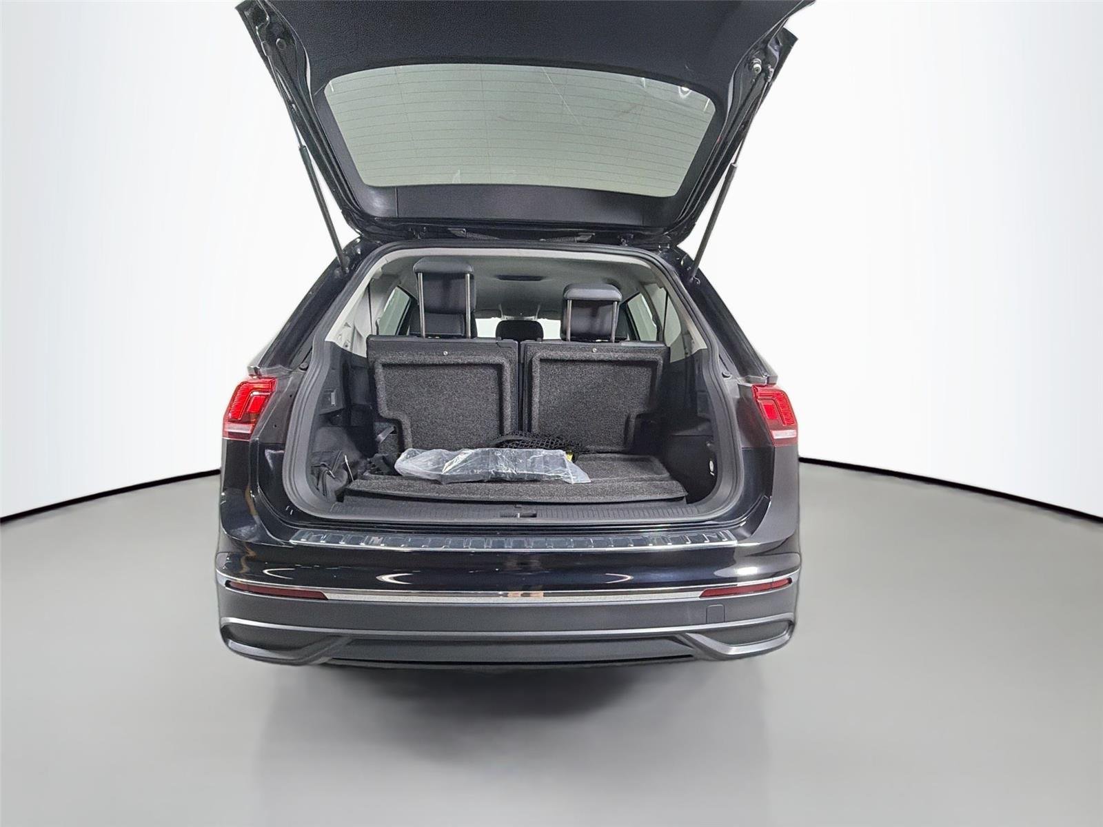 Certified Used 2023 Deep Black Pearl Volkswagen SE image 24