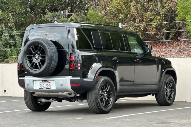Used 2025 Black Land Rover S image 5