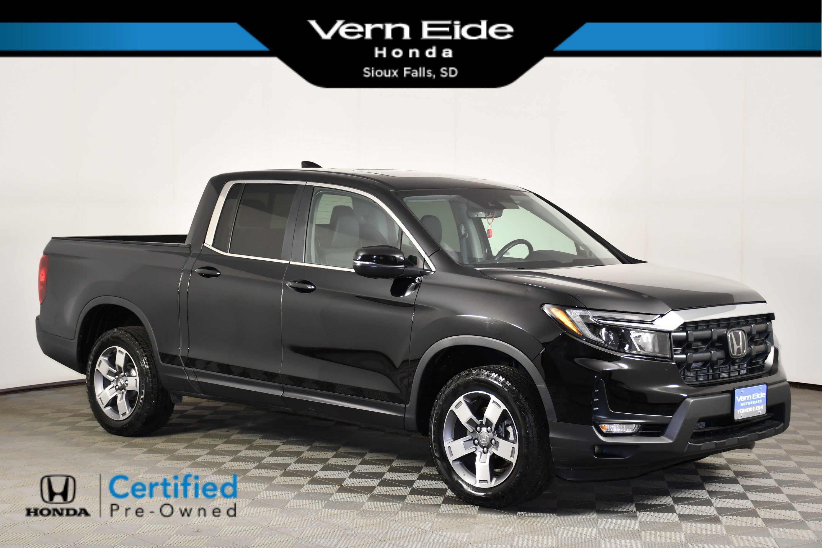 Certified Used 2024 Crystal Black Pearl Honda AWD RTL image 1