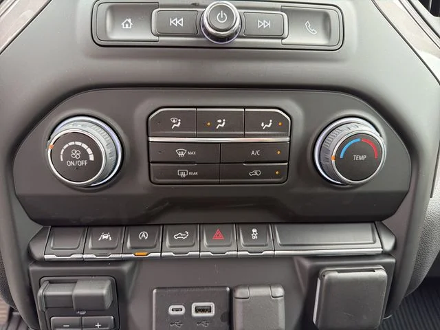 Used 2025 Blue Chevrolet Custom image 20