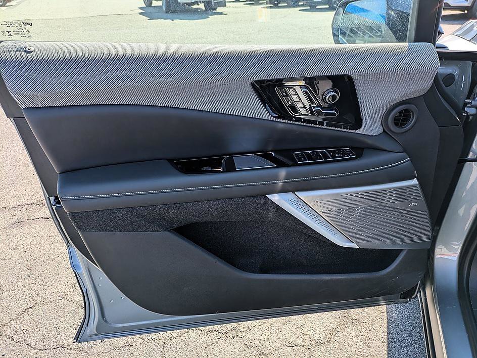 2026 Cadillac OPTIQ Sport - Photo 11
