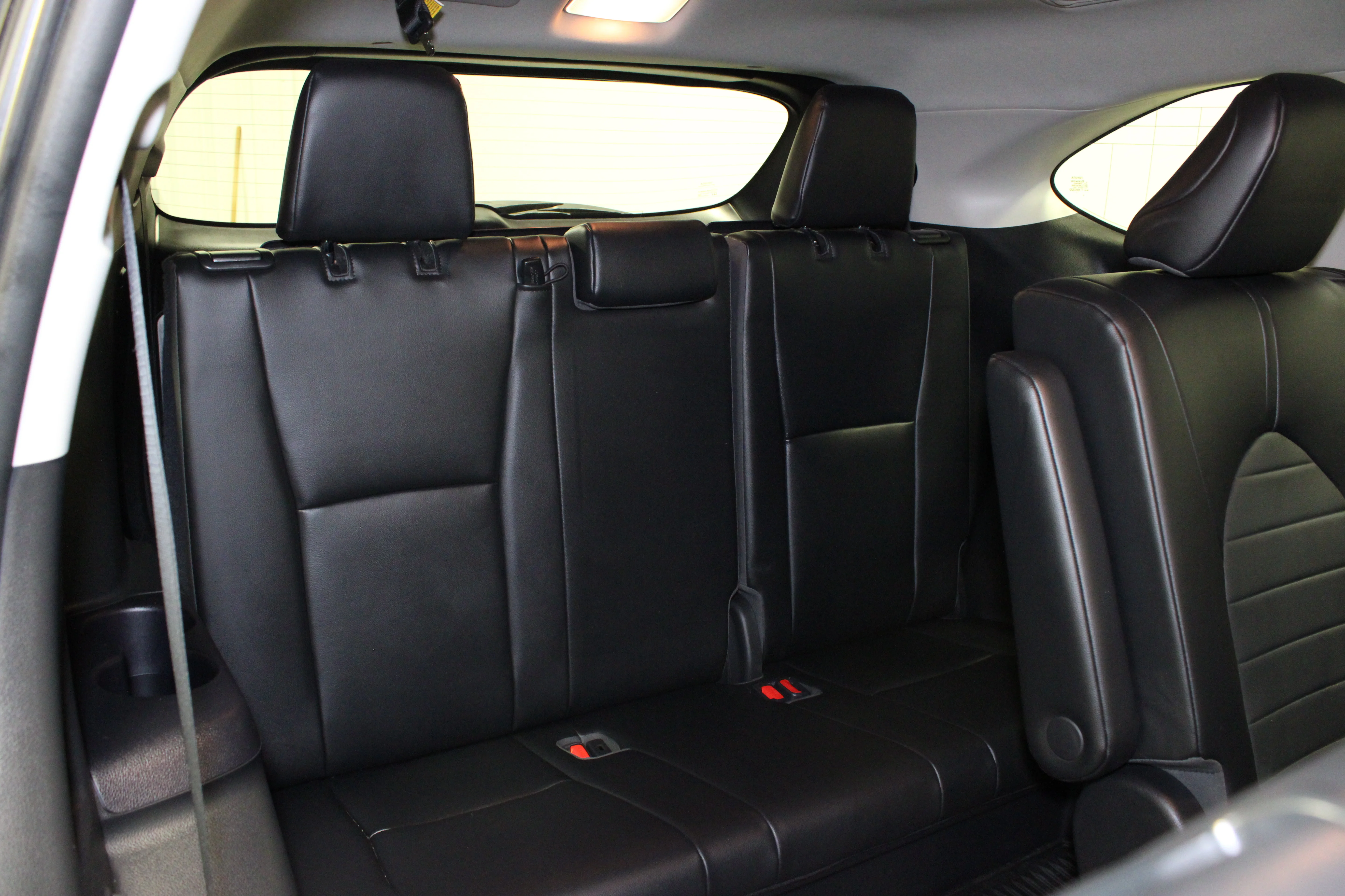 2022 Toyota Highlander XLE - Photo 18
