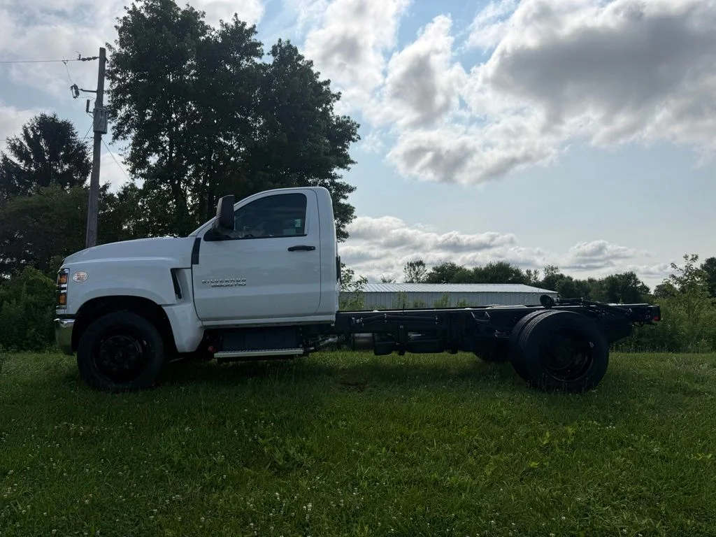Used 2024 White Chevrolet Work Truck image 6