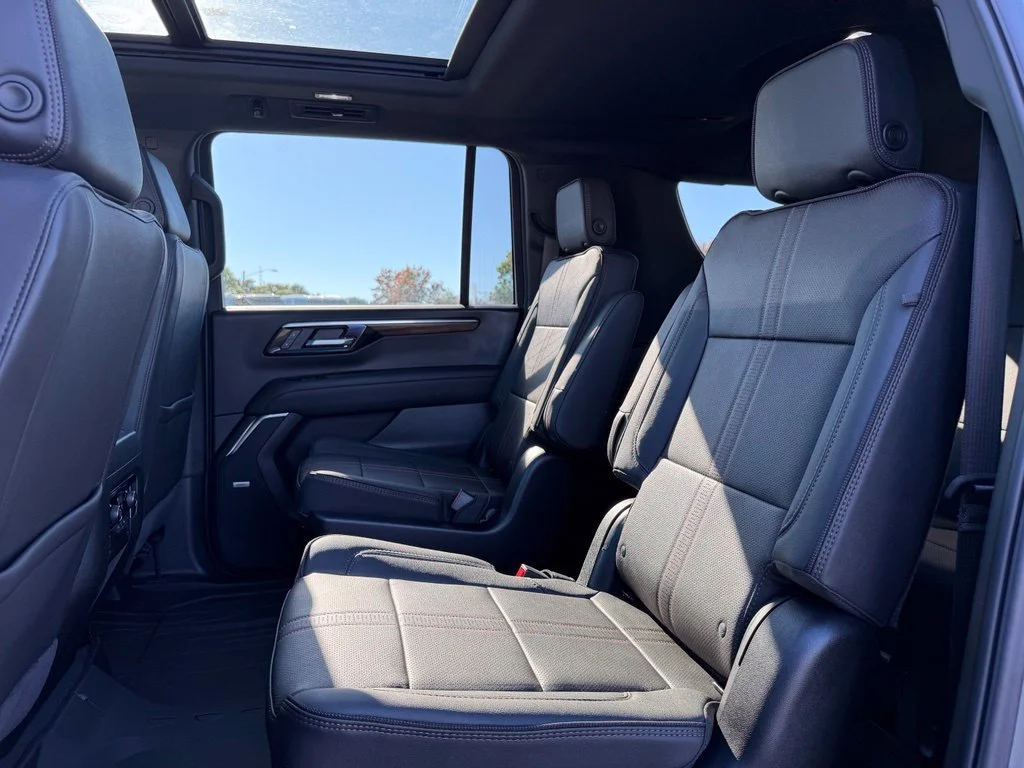 2026 Chevrolet Suburban High Country - Photo 36