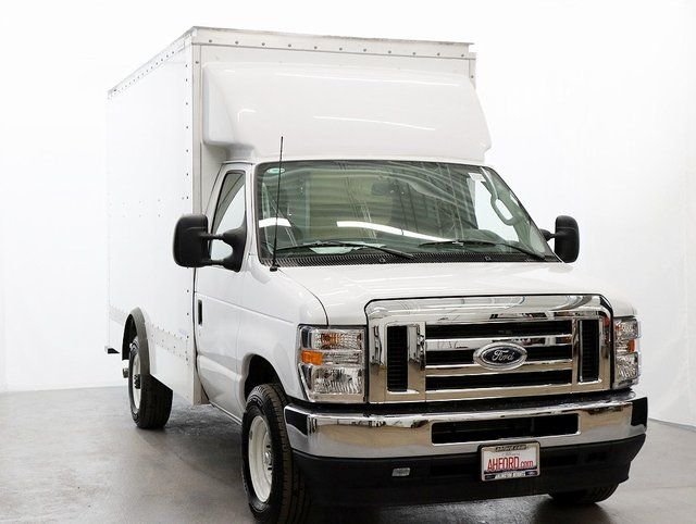 2025 Ford E-Series SRW E-350 Super Duty 138 in WB's photo