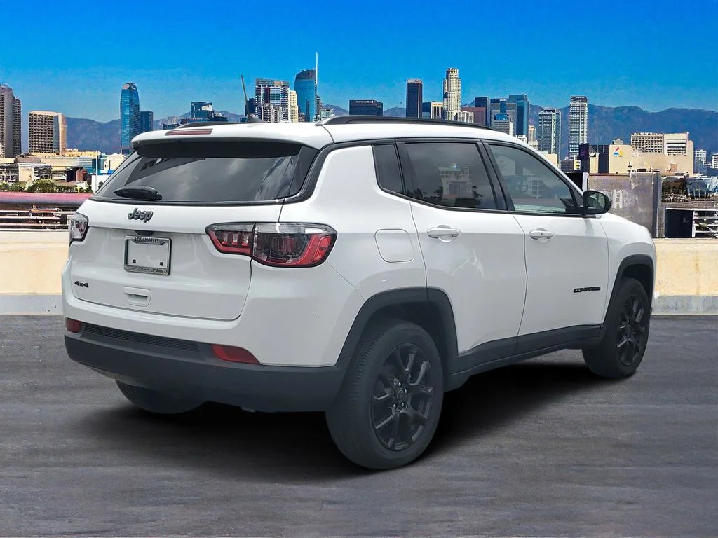 Used 2026 White Jeep Latitude image 4