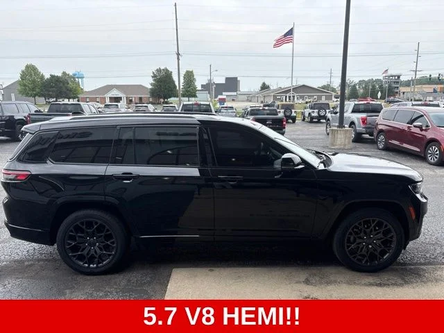 Used 2023 Black Jeep Summit image 6