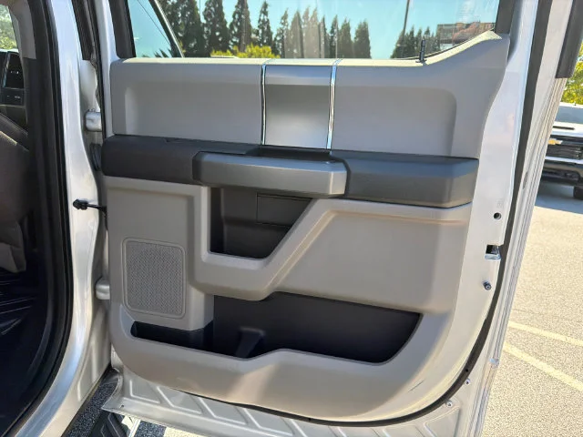 Used 2018 Silver Ford XLT image 16