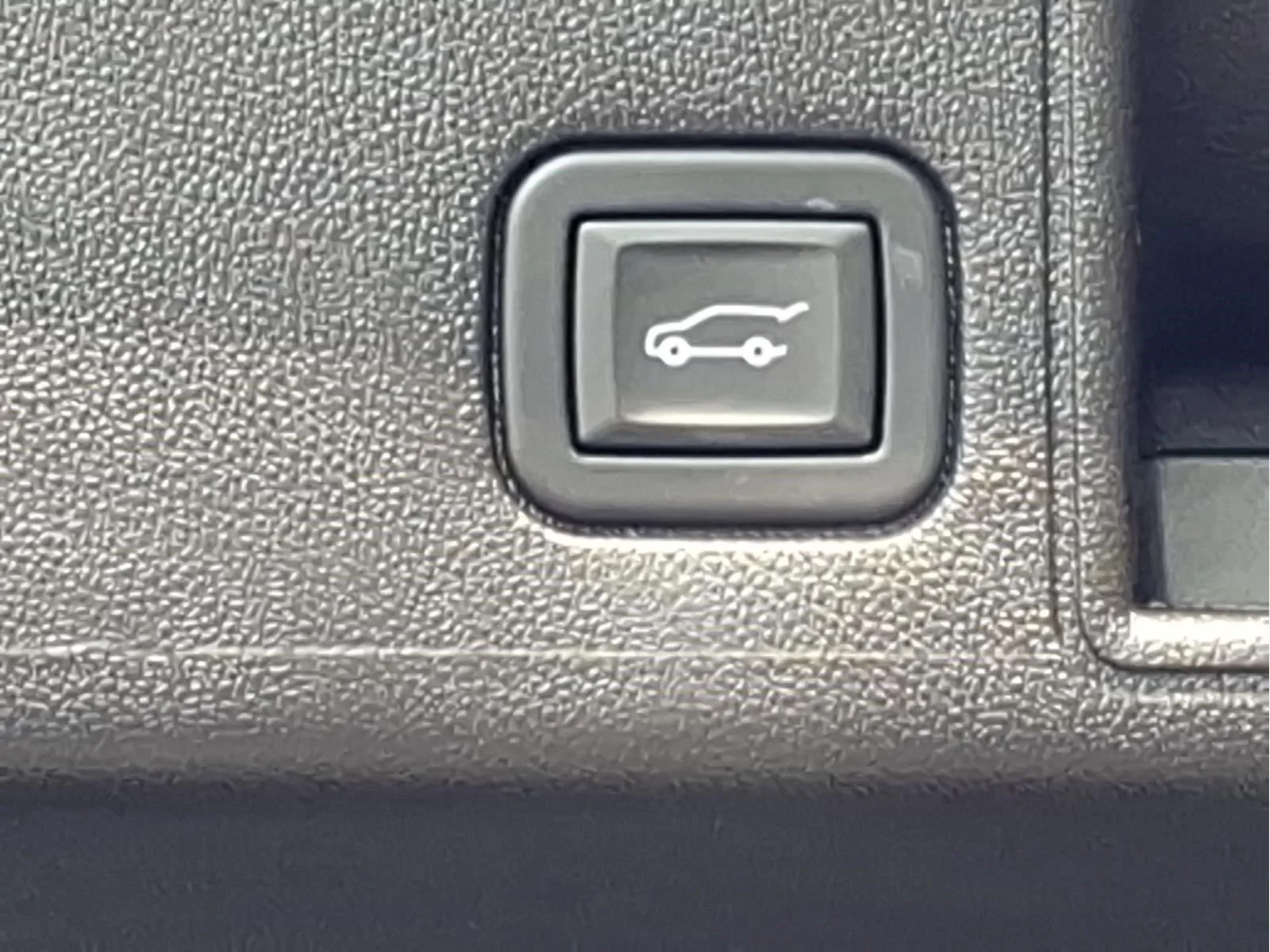 Used 2024 Ebony Twilight Metallic GMC AT4 image 14