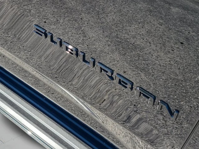 2026 Chevrolet Suburban LT - Photo 9