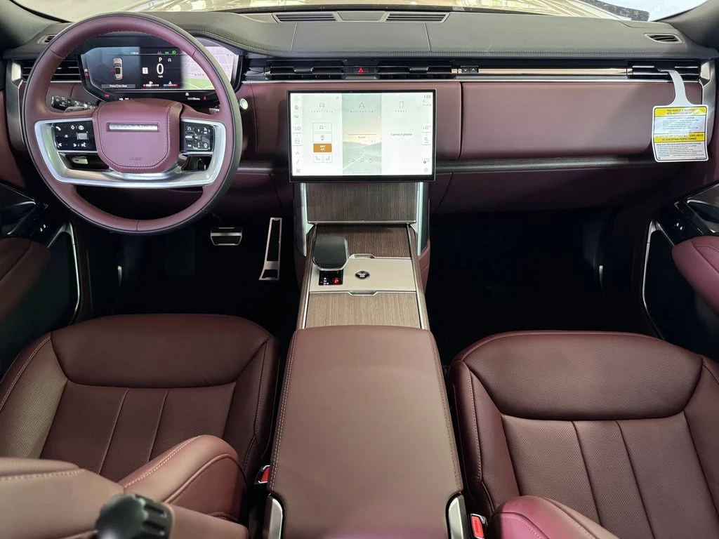 New 2026 Batumi Gold Premium Metallic Land Rover SE image 17