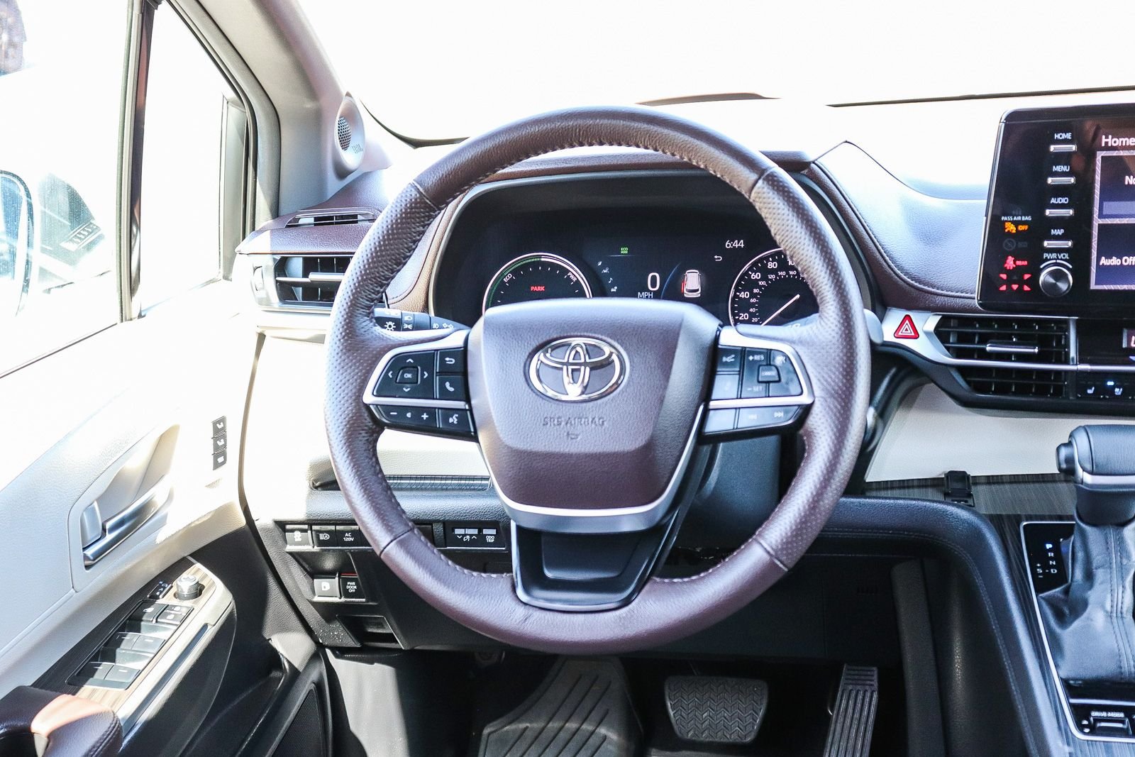 Certified Used 2024 Pearl Toyota Platinum image 18