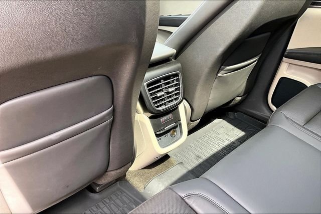 Used 2020 Red Lincoln Reserve image 33