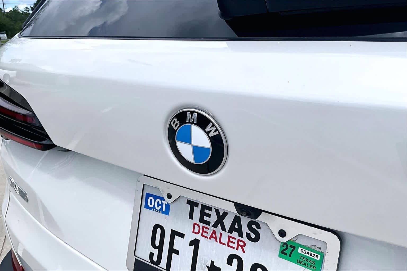 Used 2026 Mineral White Metallic BMW xDrive40i image 44
