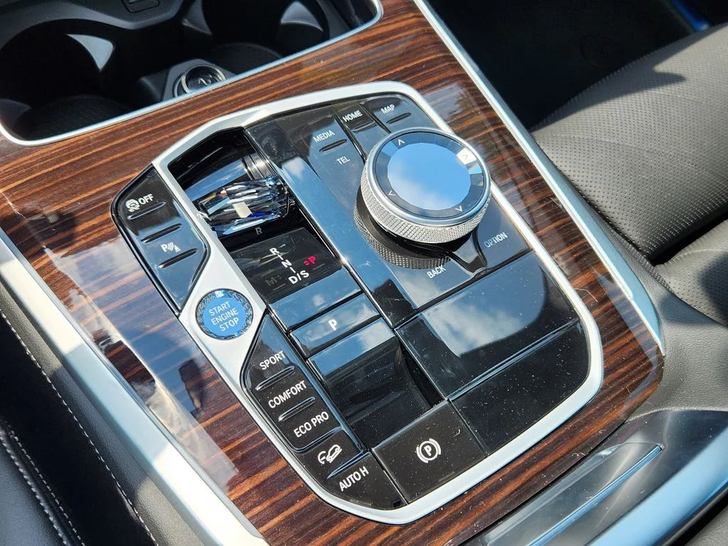 New 2026 Black Sapphire Metallic BMW xDrive40i image 18