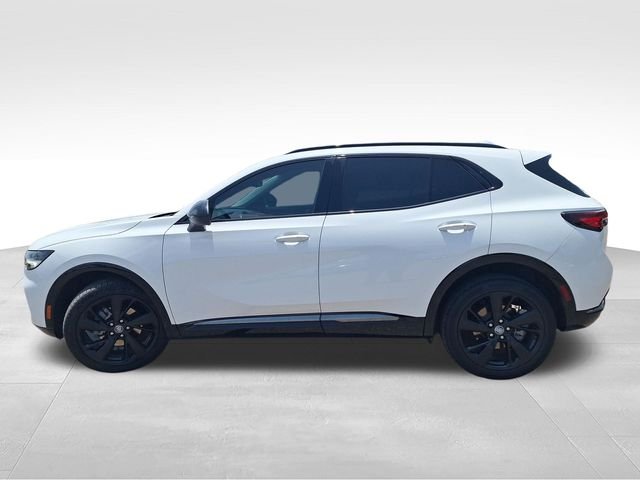 Used 2022 White Buick Preferred image 4