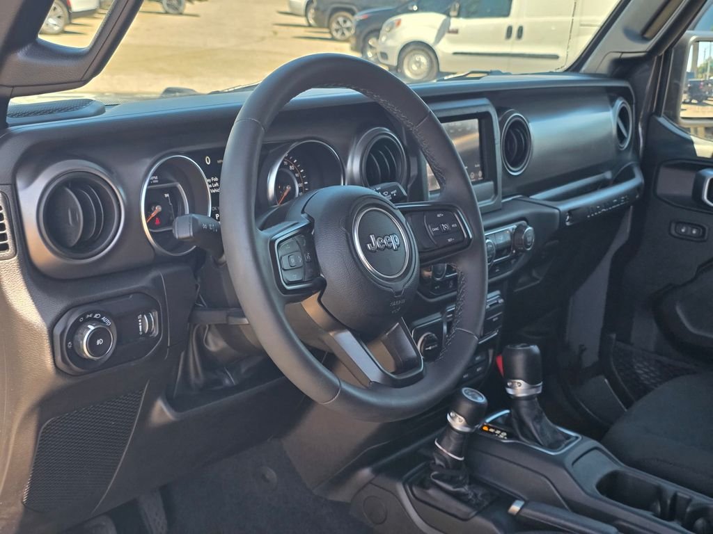 Used 2023 Gray Jeep Sport S image 12