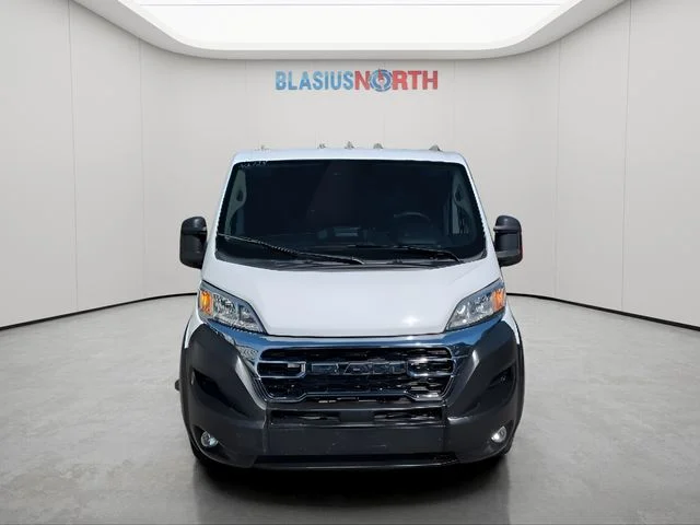 Used 2025 White Ram Base image 2