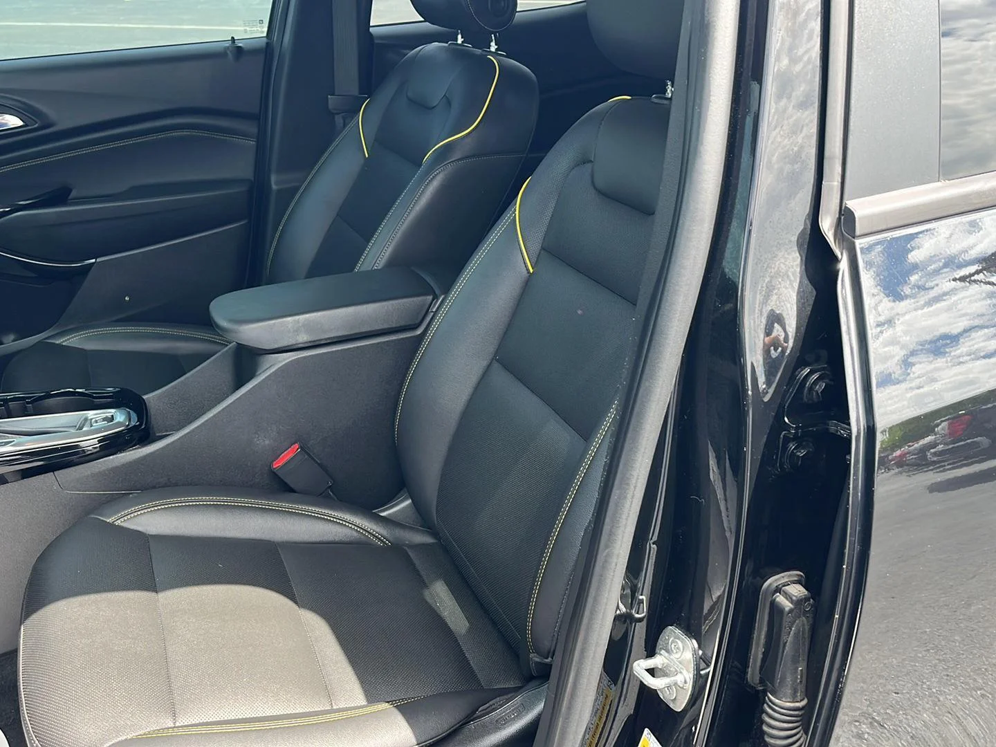 Used 2024 Mosaic Black Metallic Chevrolet ACTIV image 20