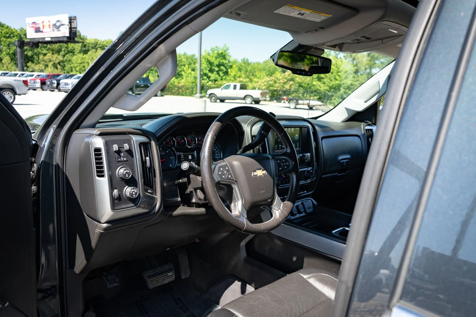 Used 2018 Gray Chevrolet LTZ image 12