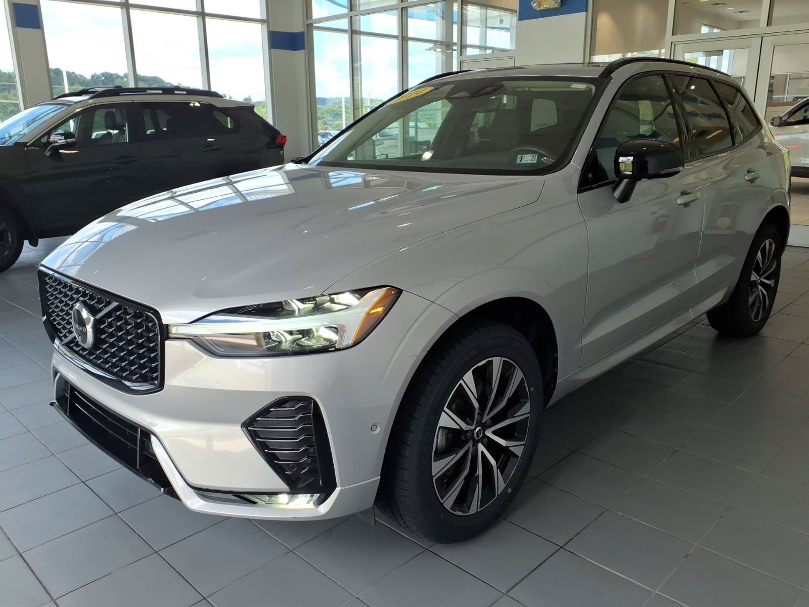 Used 2024 Silver Dawn Metallic Volvo Plus Dark Theme image 8