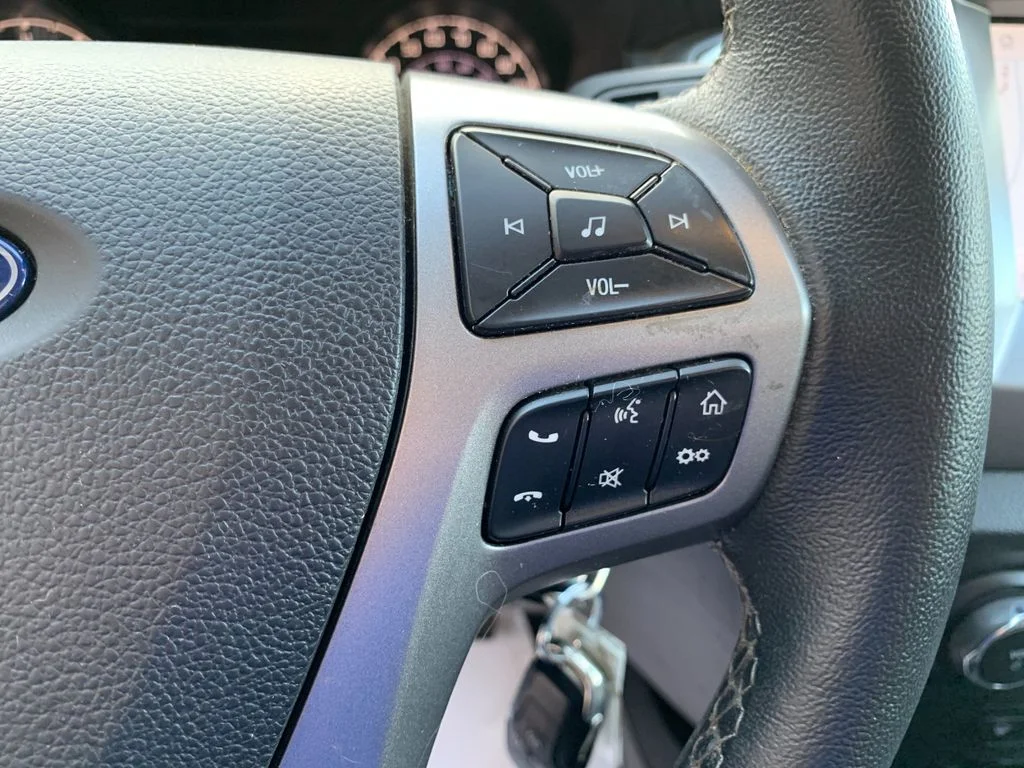 Used 2021 Blue Ford XLT image 28