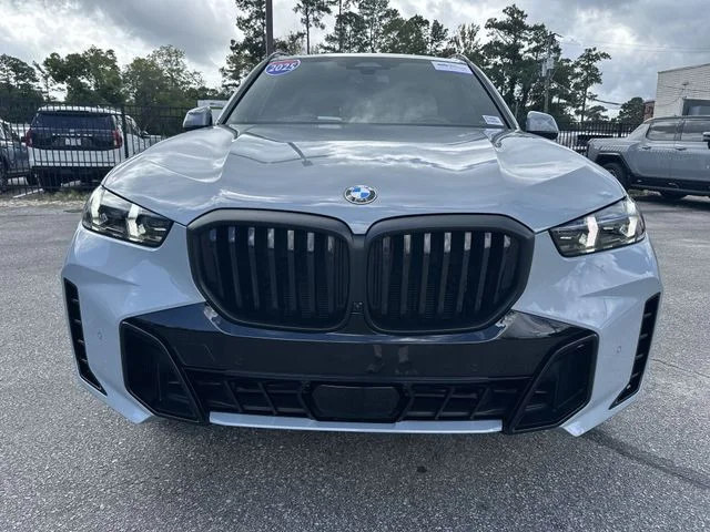 Used 2025 Gray BMW sDrive40i image 9