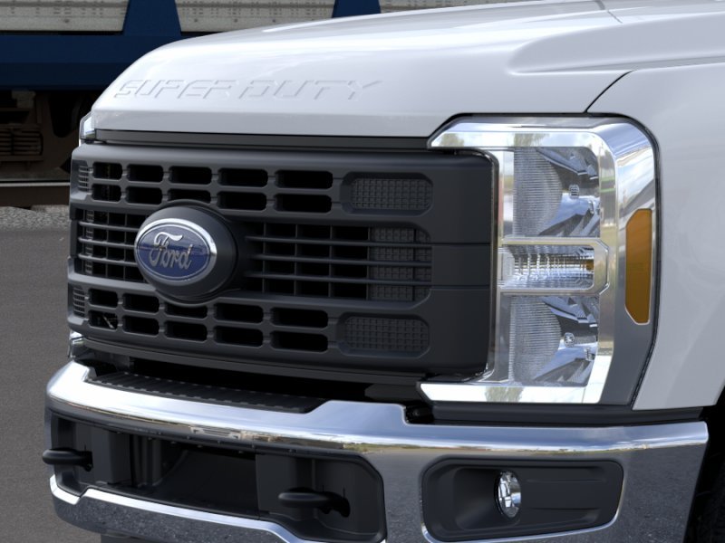 New 2026 Oxford White Ford F-350® XL image 17