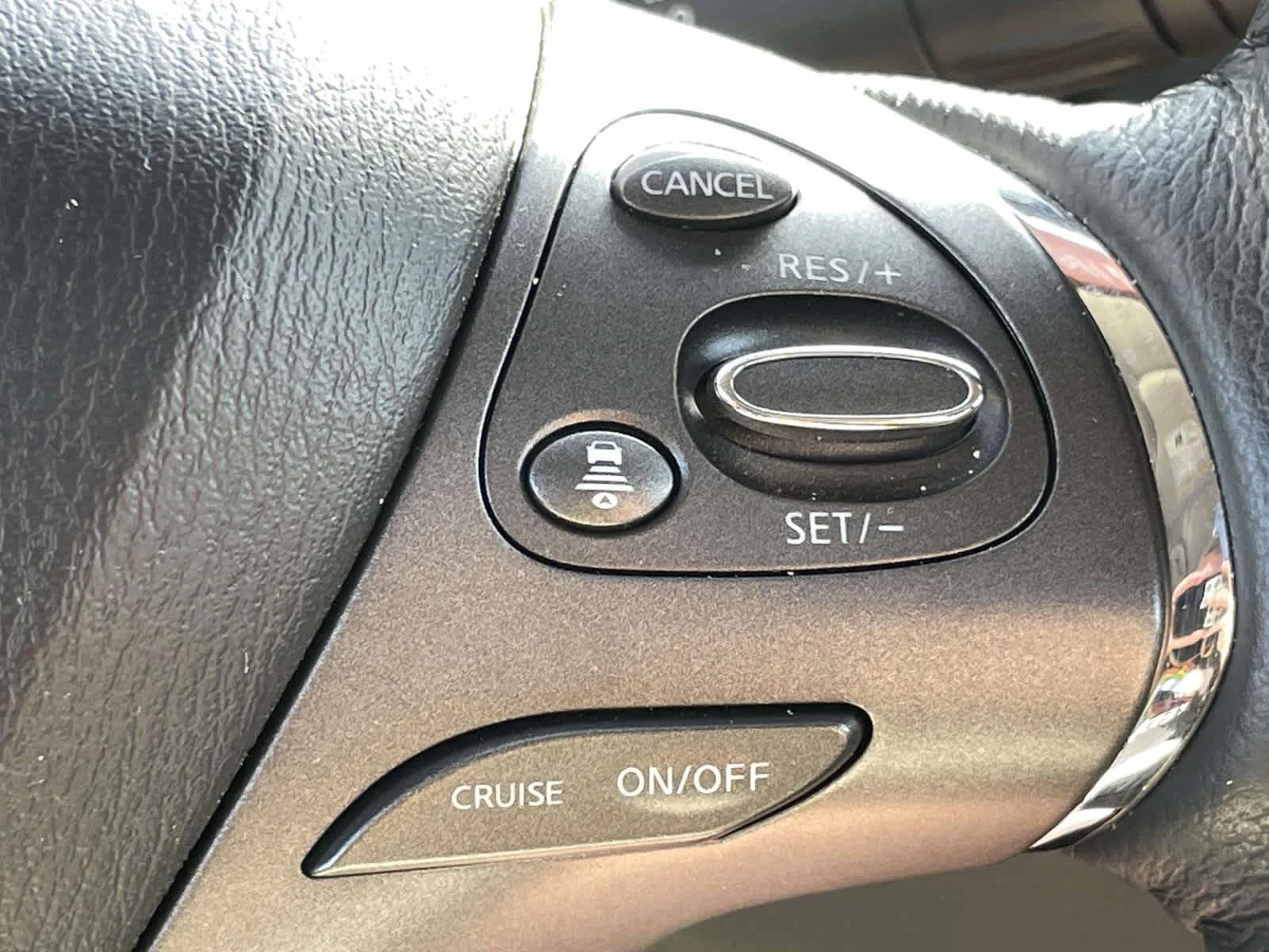 Used 2020 Gun Metallic Nissan SL image 35