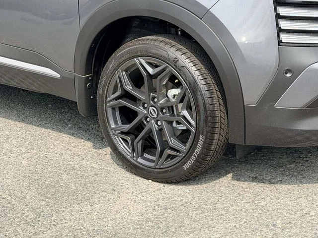 New 2026 Gun Metallic Nissan SR image 7