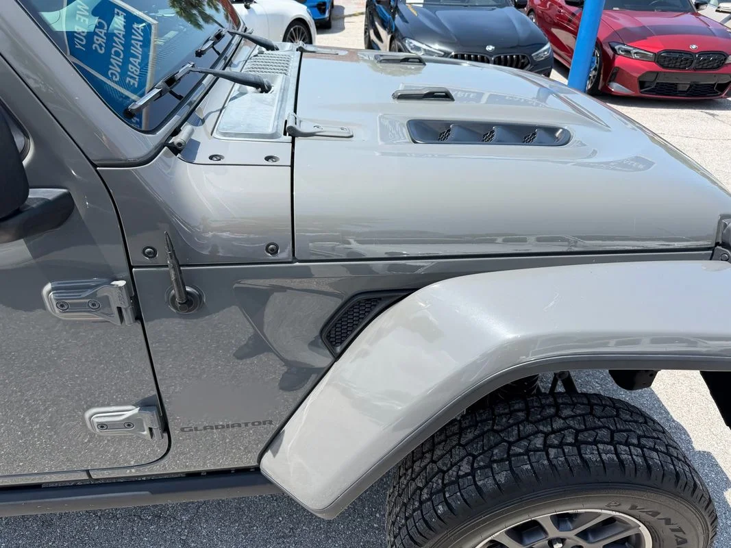 Used 2021  Jeep Rubicon 4x4 image 10