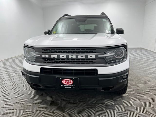 Used 2023 Oxford White Ford Badlands image 3