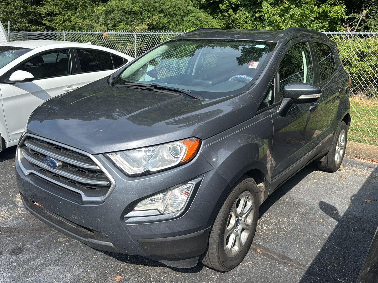 Used 2018 Smoke Metallic Ford SE image 3