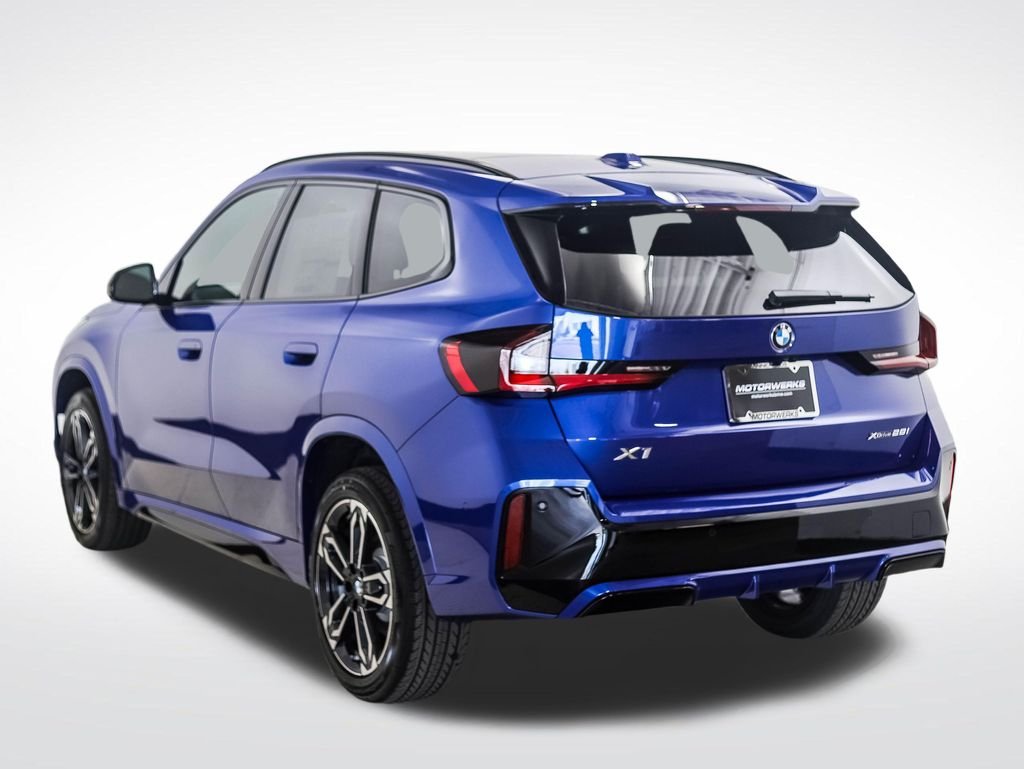 Used 2026 Blue Metallic BMW xDrive28i image 3